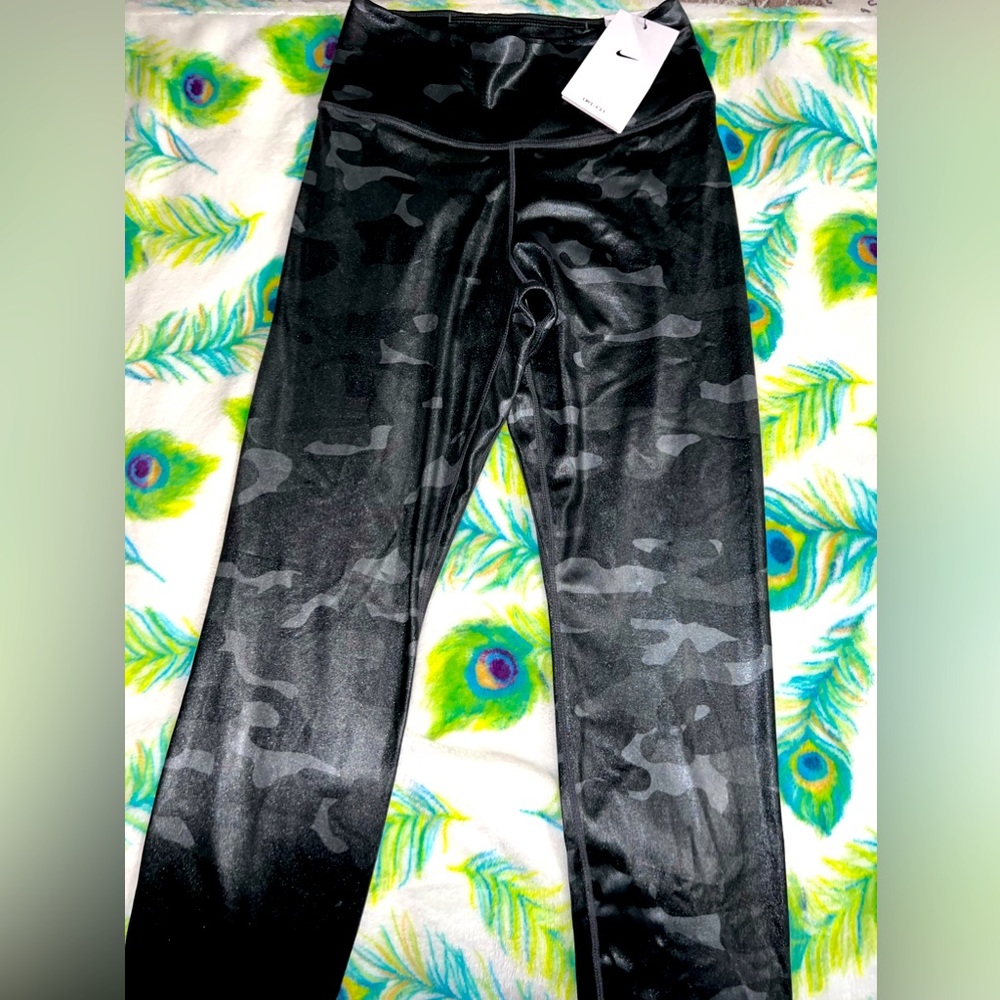 Nike one training workout pants NWT
